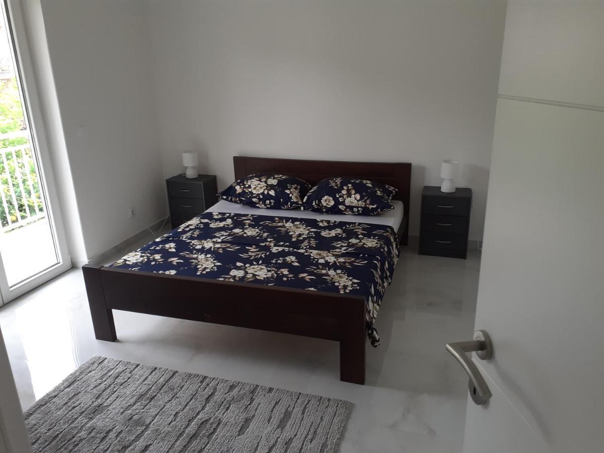 Apartmani Miletic Jelsa  Exterior photo