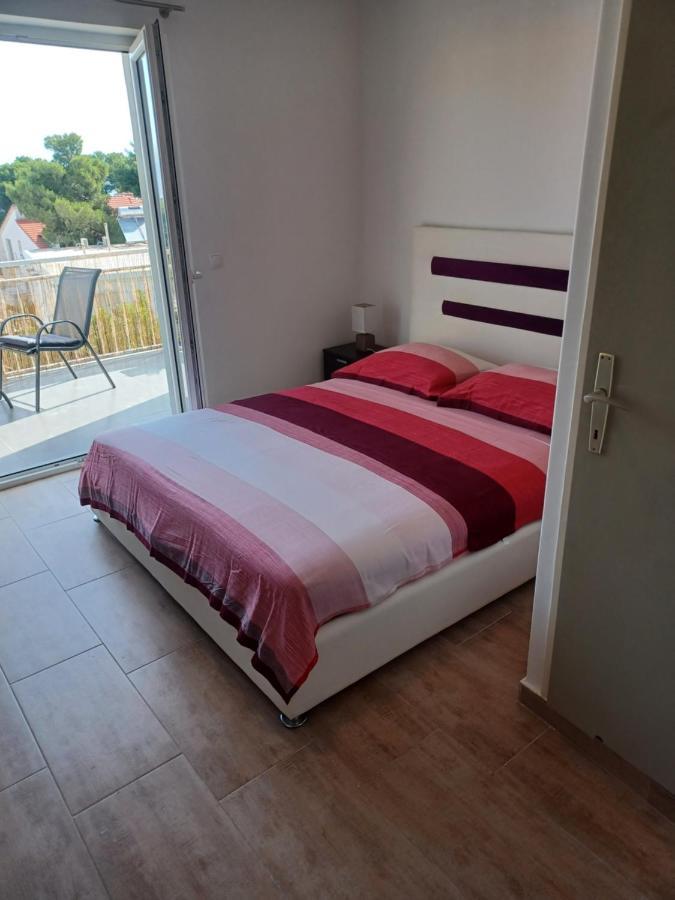 Apartmani Miletic Jelsa  Exterior photo