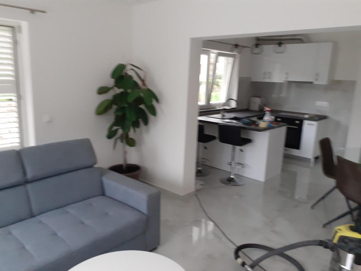 Apartmani Miletic Jelsa  Exterior photo
