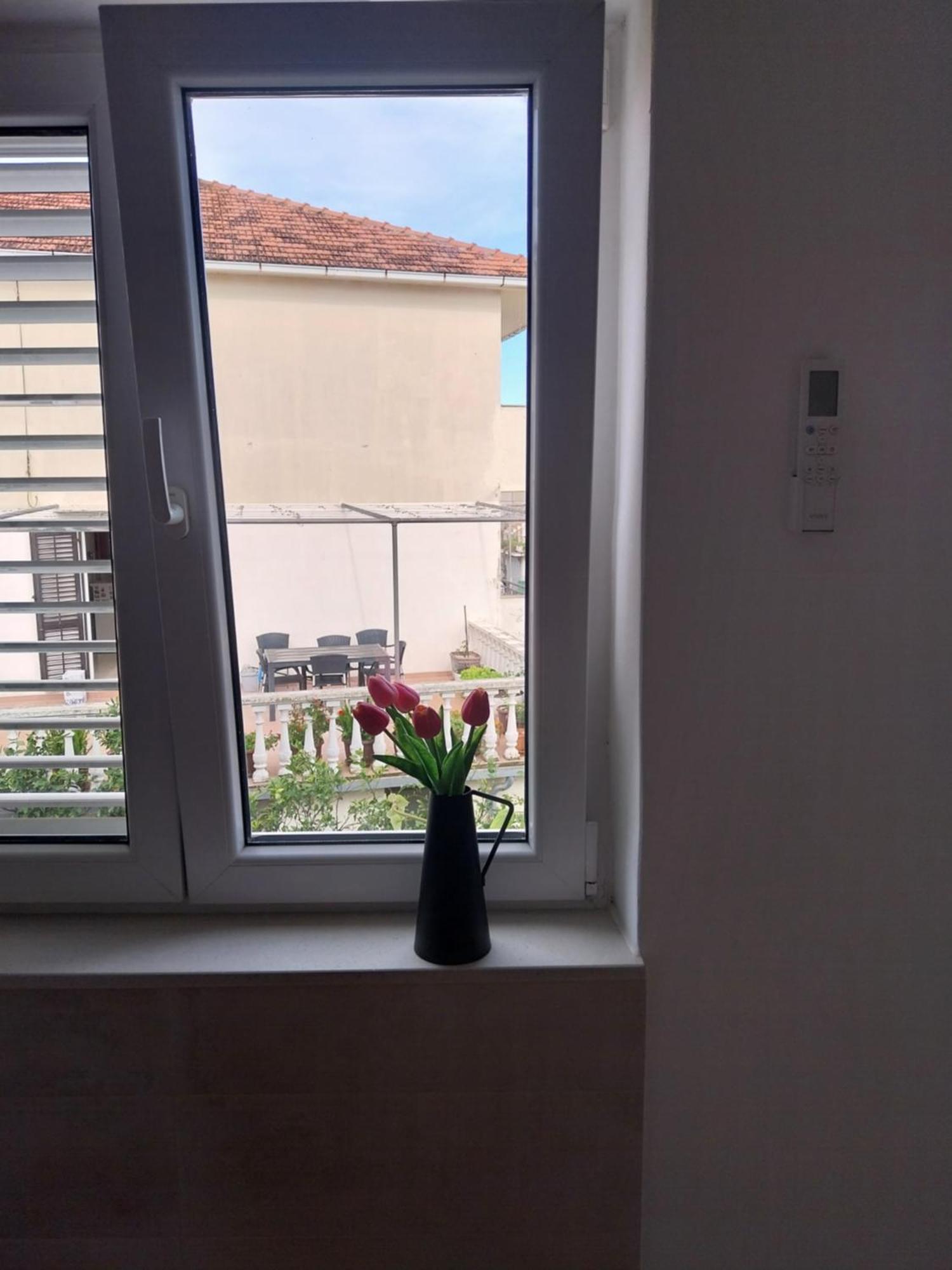 Apartmani Miletic Jelsa  Exterior photo